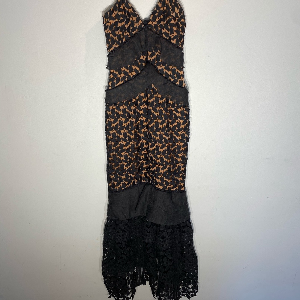 Gorgeous Lace Gown**Small $348